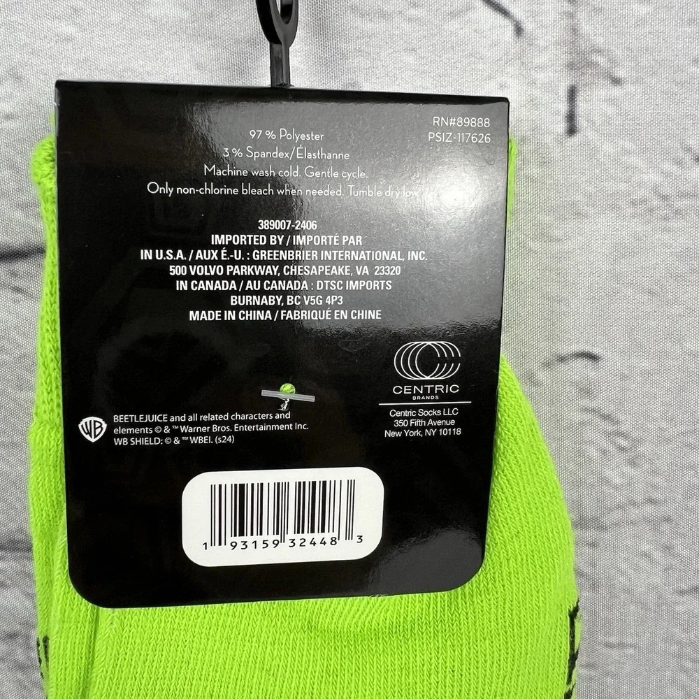 NEW BEETLEJUICE Crew Socks Size MENS 6-12 Handbook For Recently Deceased 1‎ Pair